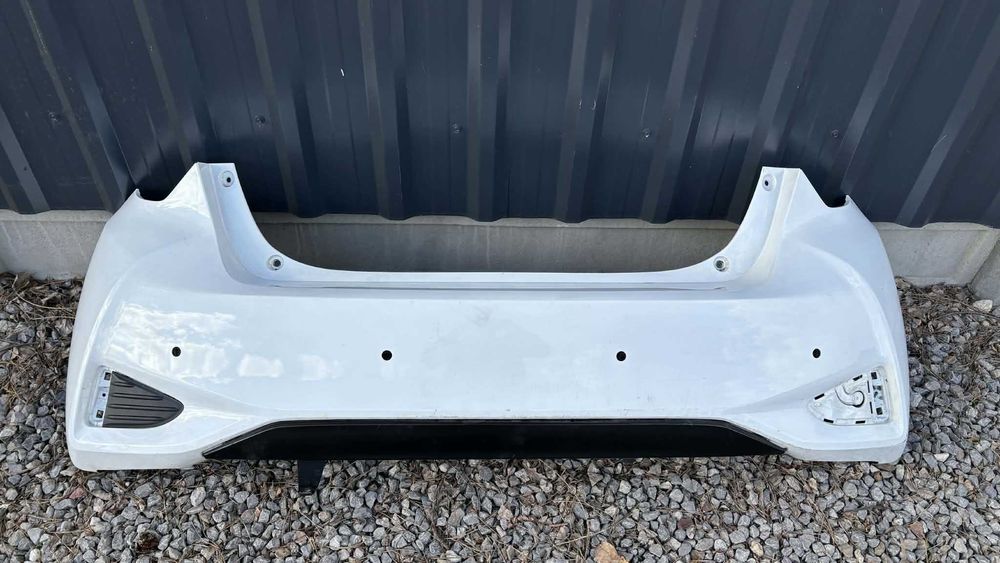 Zderzak tył Toyota Yaris III