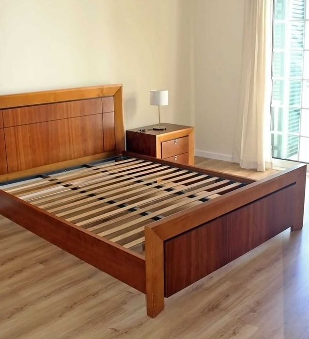 Cama de Casal / Estante / Cómoda (Conjunto)