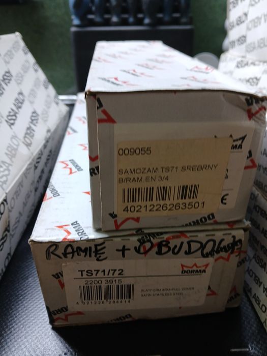 Samozamykacze różne modele kpl z ramieniem