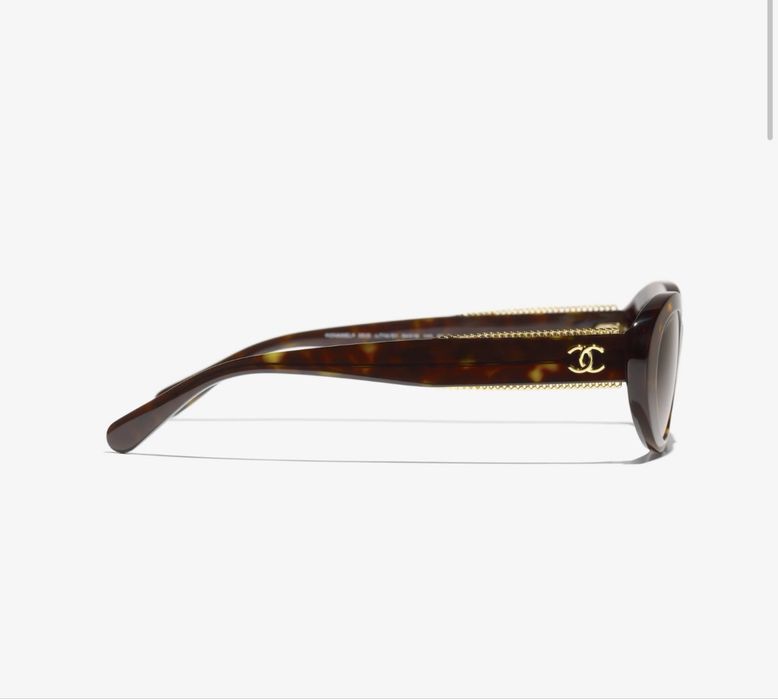 Óculos de Sol Oval Chanel