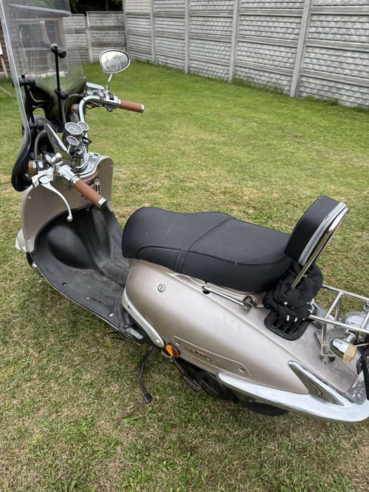 Skuter retro sprawny sprowadzony