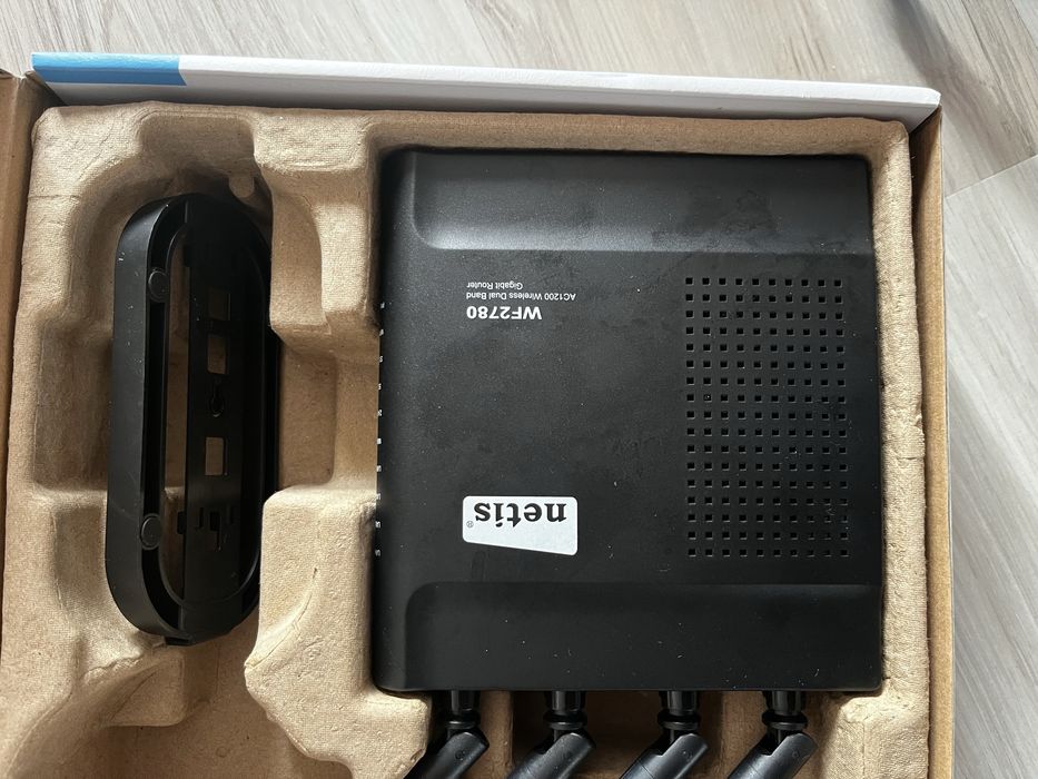 Router Netis WF2780
