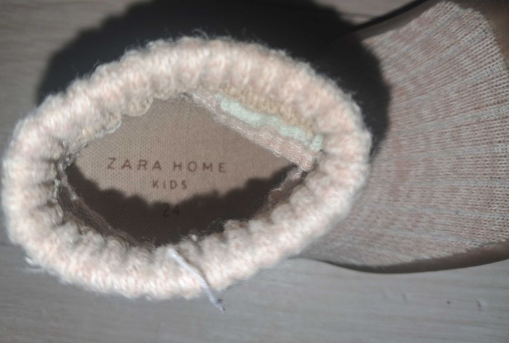 Oryginalne Buty Dziecięce Kapcie ZARA r. 24