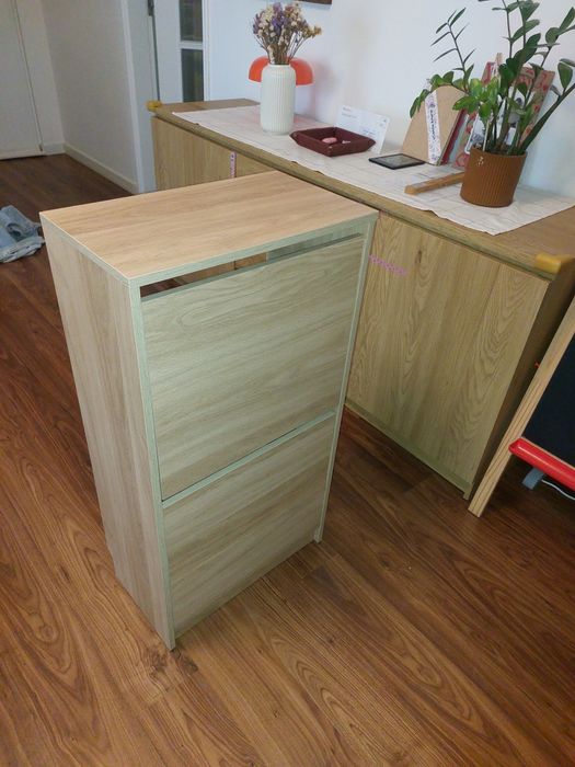 Sapateira ikea em muito bom  estado