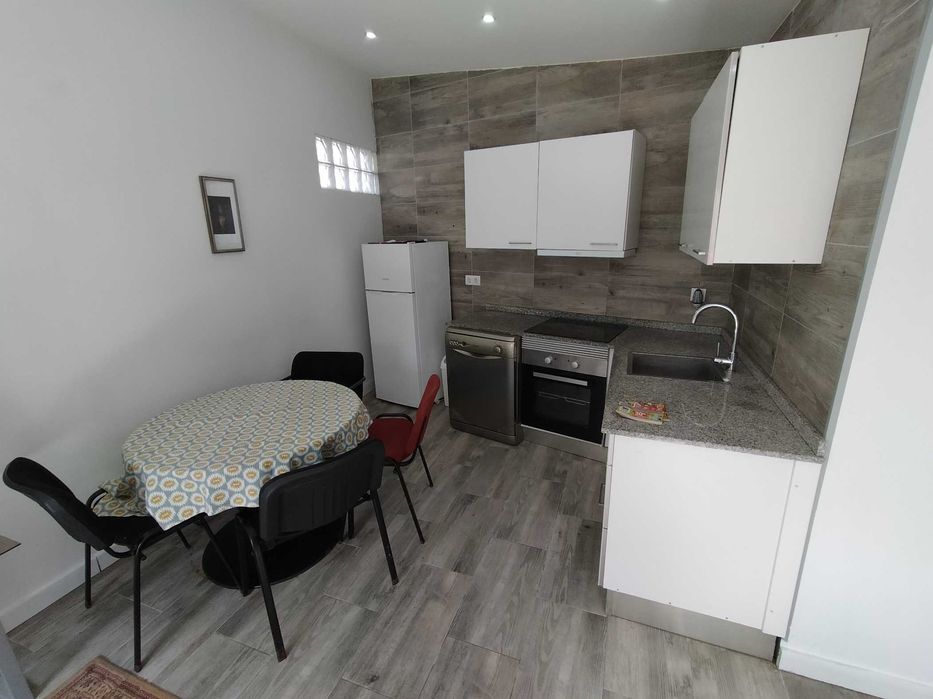 Casa para arrendar no Centro do Porto (T2)