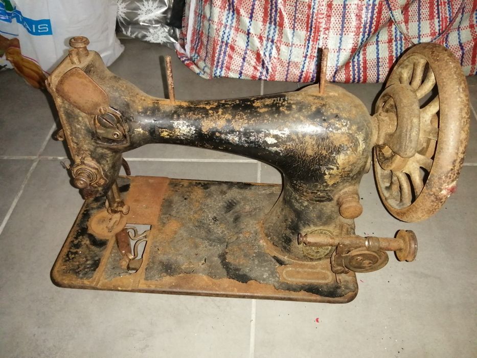 Máquina de costura Singer