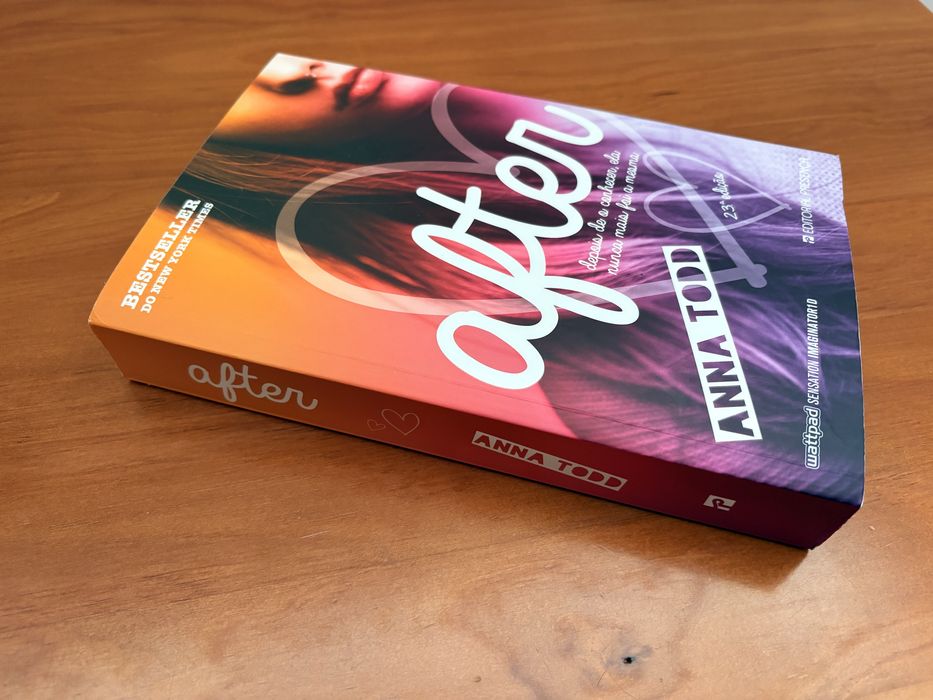 Livro After, da escritora Anna Todd