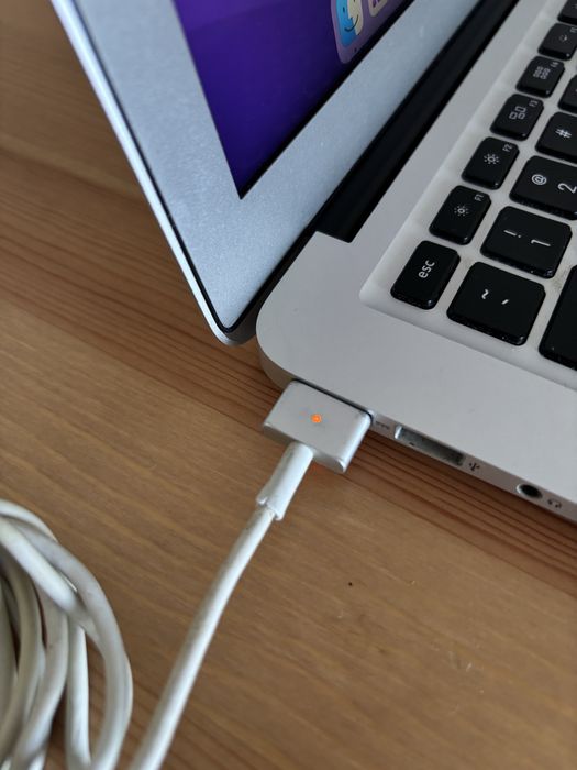 Macbook Air 2017 8GB I5