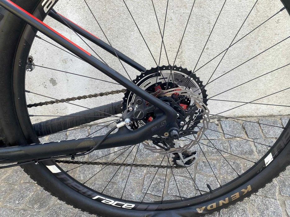 bicicleta de btt roda 29 em carbono