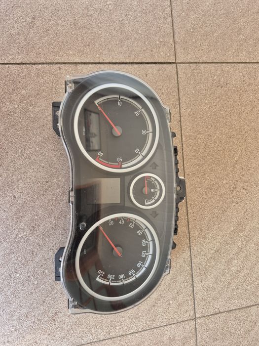 Licznik zegary Opel Corsa D