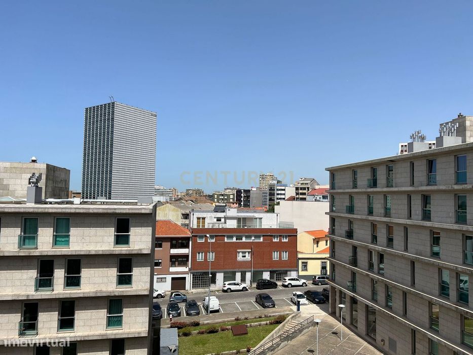 Apartamento T3 para arrendar em Bessa Leite, Porto
