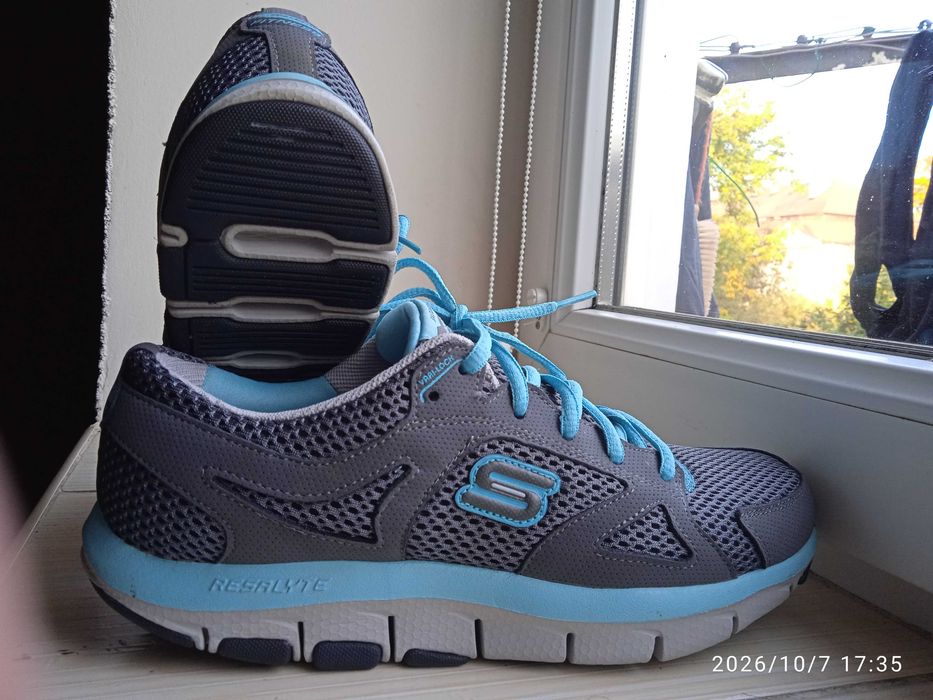 Кросовки Skechers Shape-  ups. 38 розмір.