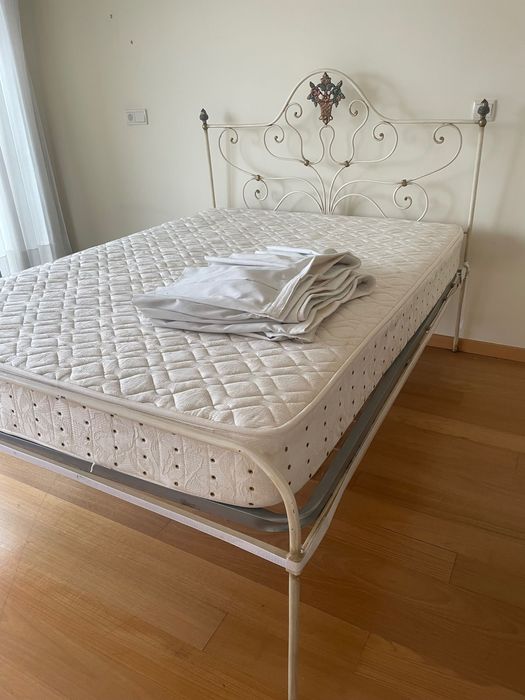 Cama ferro antiga restaurada
