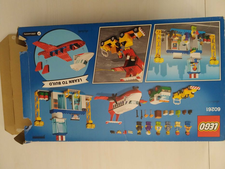 Pudełko lego 60261