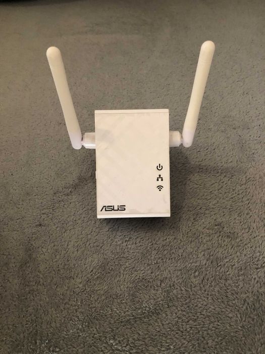 Access Point/ Repetidor de sinal. Muito pouco usado entro em mão.