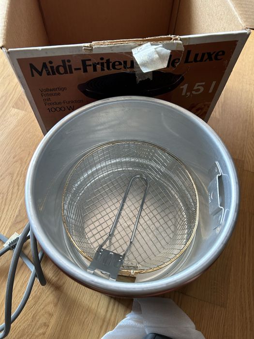 Фритюрниця MOULINEX