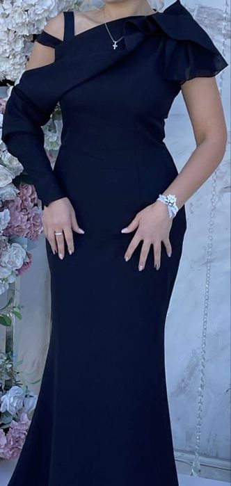 Продам вечернее платье М размер-800грн