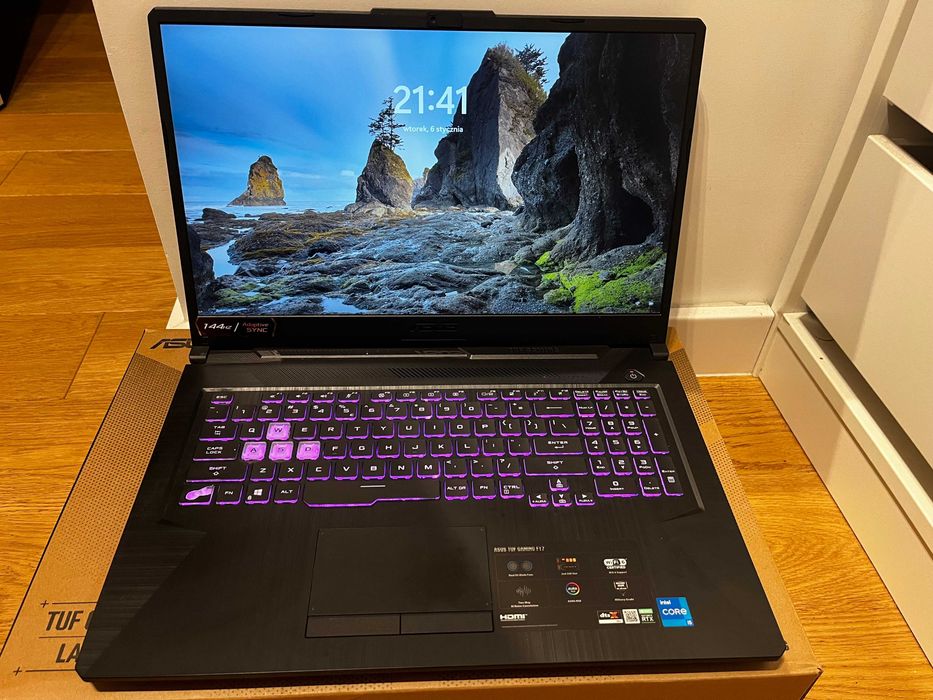 Laptop ASUS TUF Gaming F17 i5 2.7GHz / 16GB / SSD 512G / RTX 3050