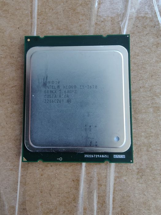 Процесор Intel XEON E5-2670 8 ядер 16 потоків LGA2011