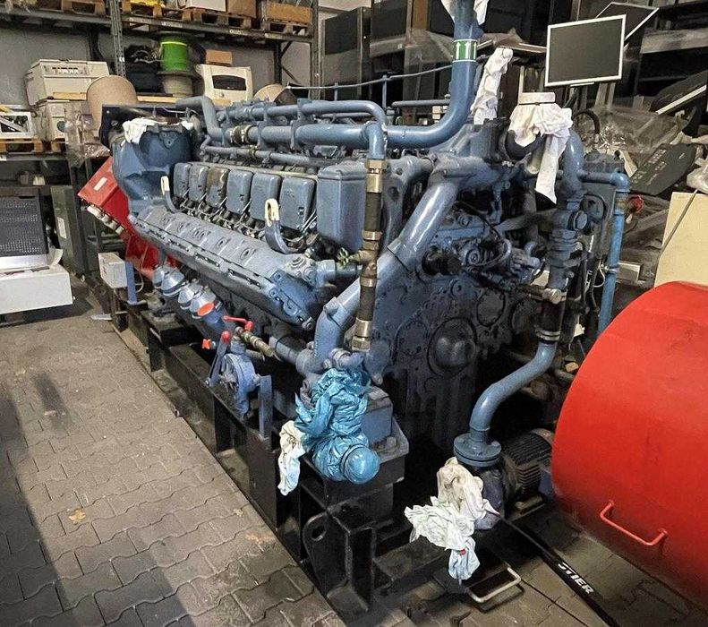 2400 kVA AEG z 2 silnikami MTU 12V396 , GENERATORY