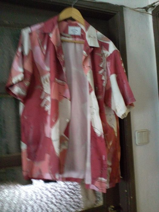Camisas lindas e novas