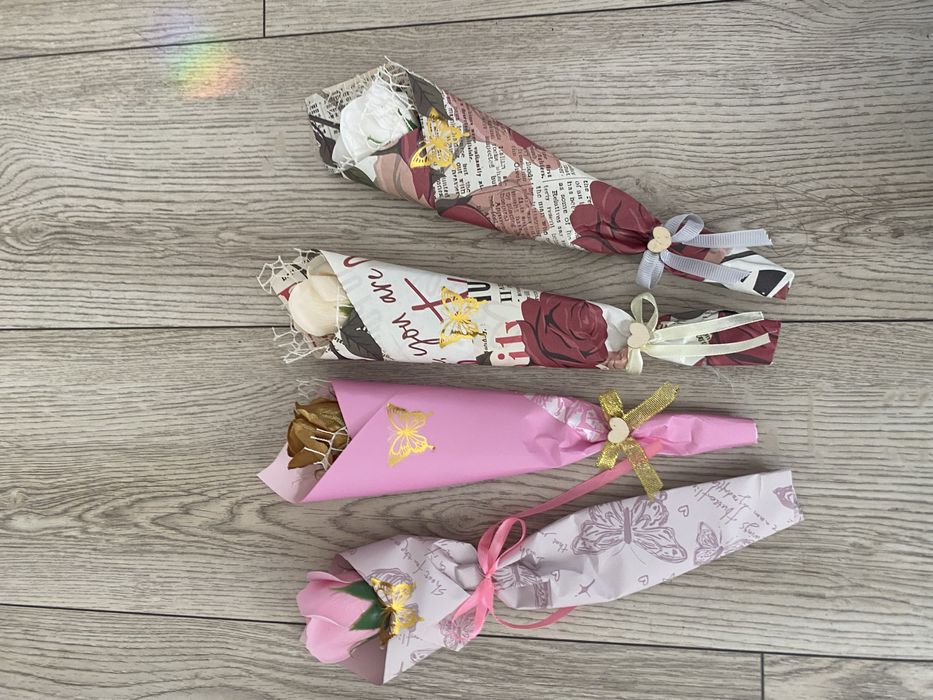 Róże mydlane na dzień kobiet -pachnące 4 kolory  do wyboru