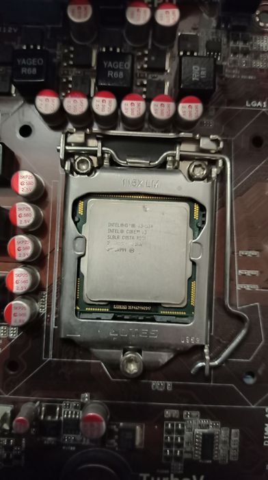 Intel core i3 530 повністю робочий (2.93GHz,LGA 1156)