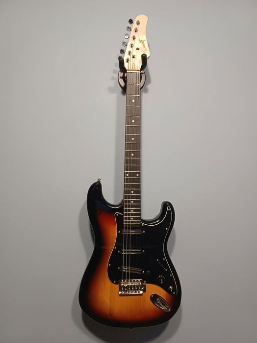 Електрогітара Scarlett ST