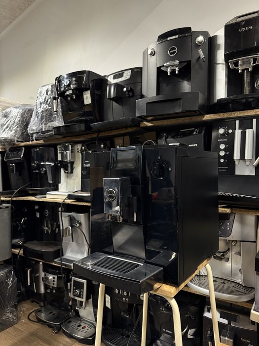 Кавомашина Jura Impressa F9 Piano Black