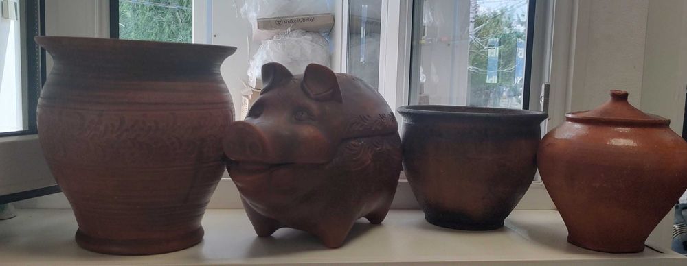 веретено, рубель , тарілка, глечик, кувшин , макитра