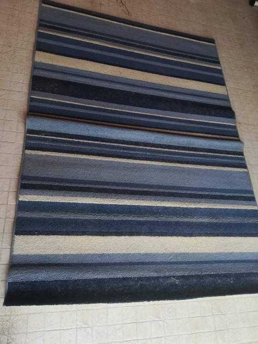 Carpete com pouco uso