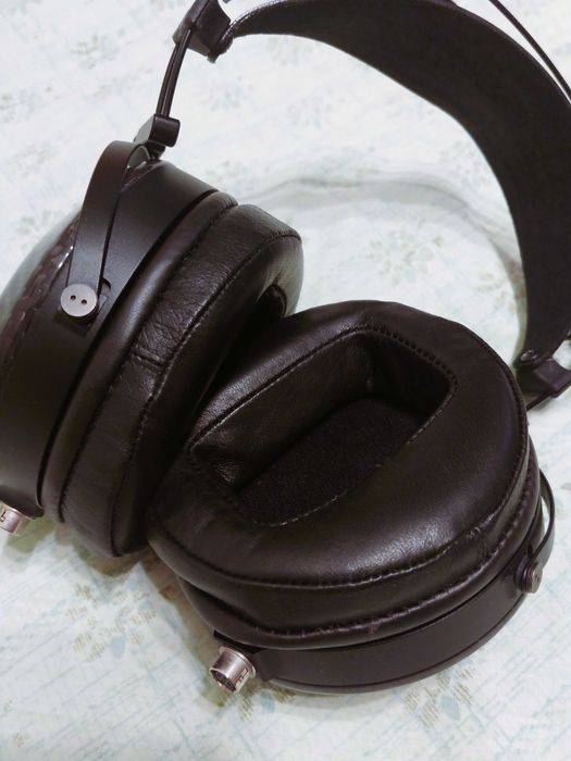 Mr Speakers Ether C закриті планари з широкою сценою, легкі та зручні