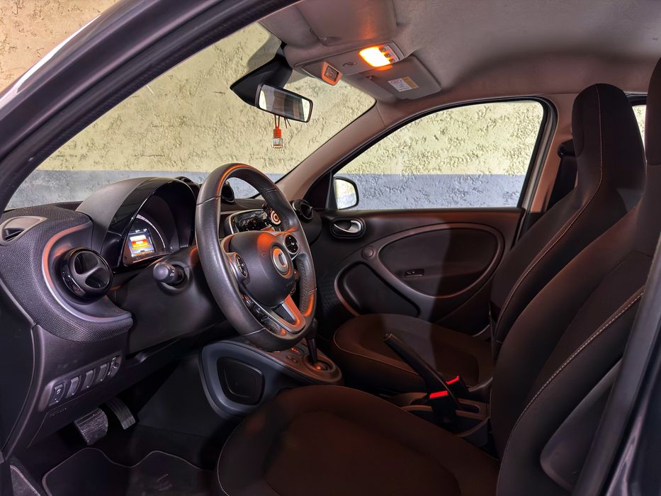 Smart ForFour Passion 1.0 71cv Automático - Desde 180€ Mês