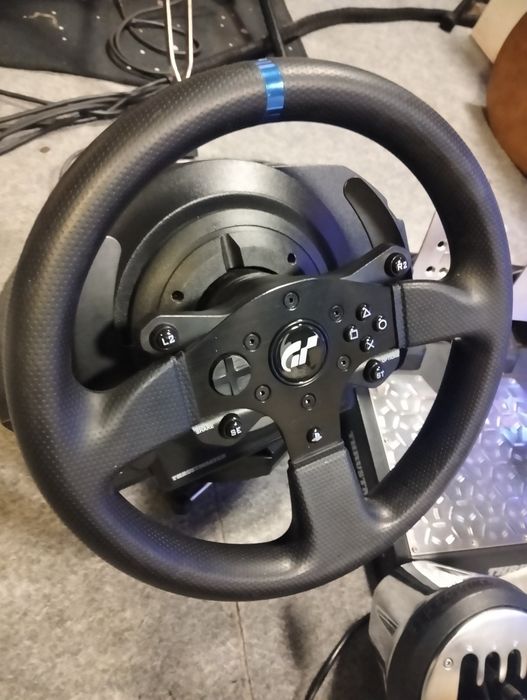 Thrustmaster T300 + extras