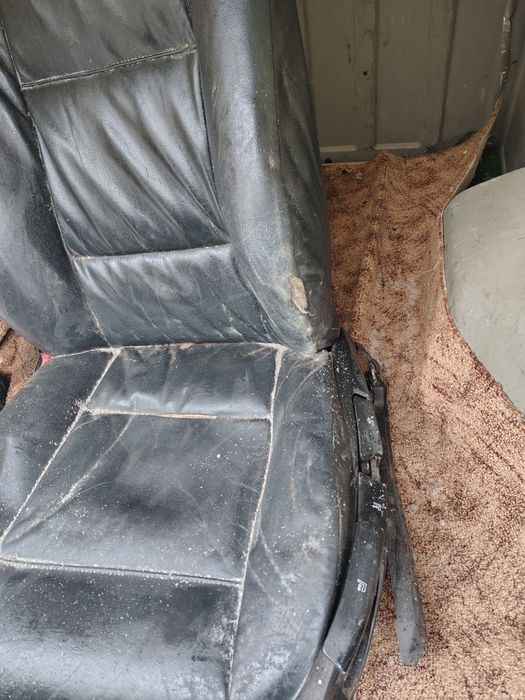 Продам сидение BMW e46 и e39 кожа под восстановление