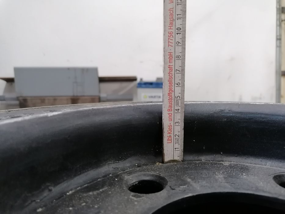 Koło pełne do wózka 23x9-10 blizniaki