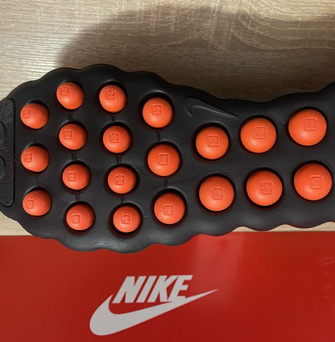 Nike Mind 002 Black Huper Crimson 39-45 в наявності