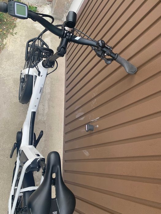 Rower elektryczny CUBE Compact