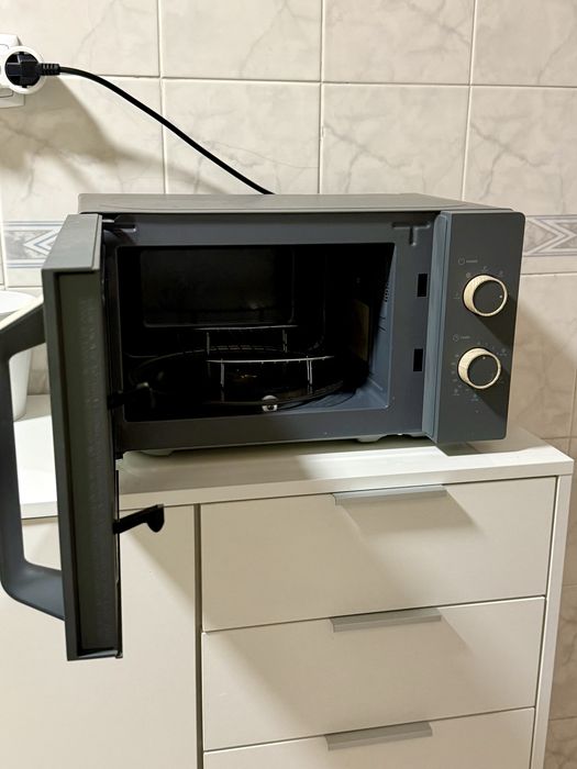 Microondas FLAMA 1832FL