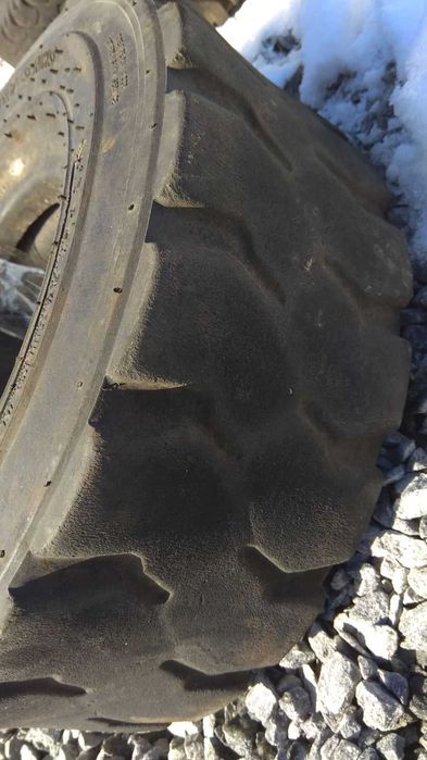 Шини мінінавантажувач  18х7-8 18-7-8 18/7/8 18/8