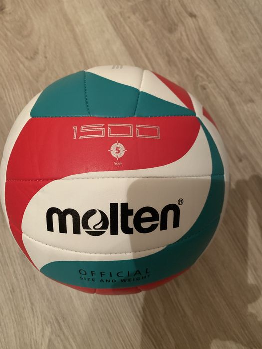 Piłka do gryw siatkówkę molten