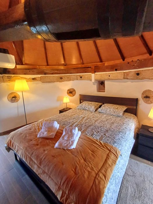 Arrenda-se Moinho de Vento Centenário. Luz, Água e Internet incluído