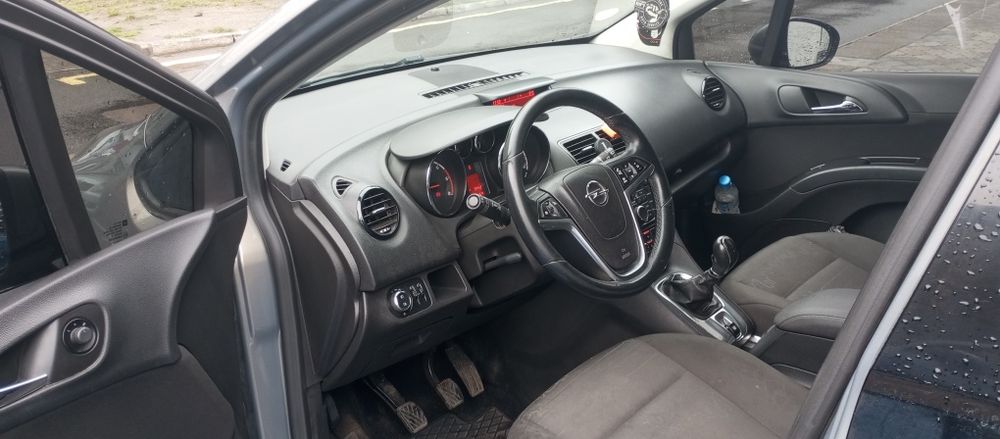 Продам Опель меріва б  2011 року 1.7 дизель 130 кс
