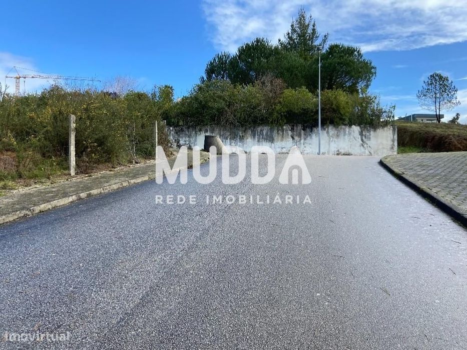 Terreno de 759 m2 para Construção