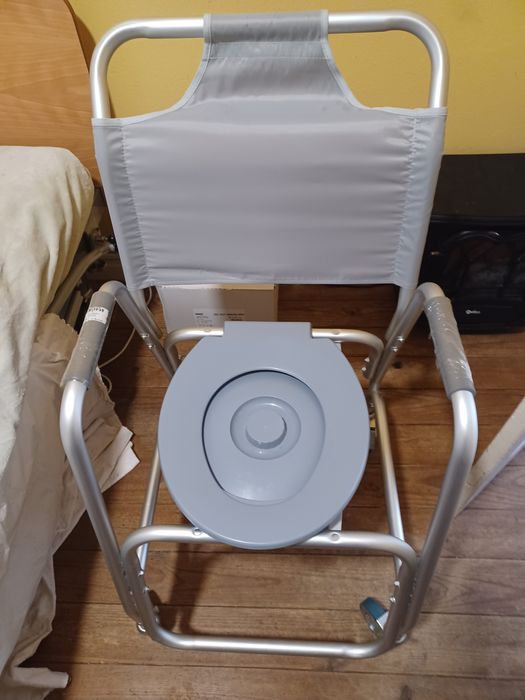 Cadeira Sanita  para quem tem mobilidade reduzida