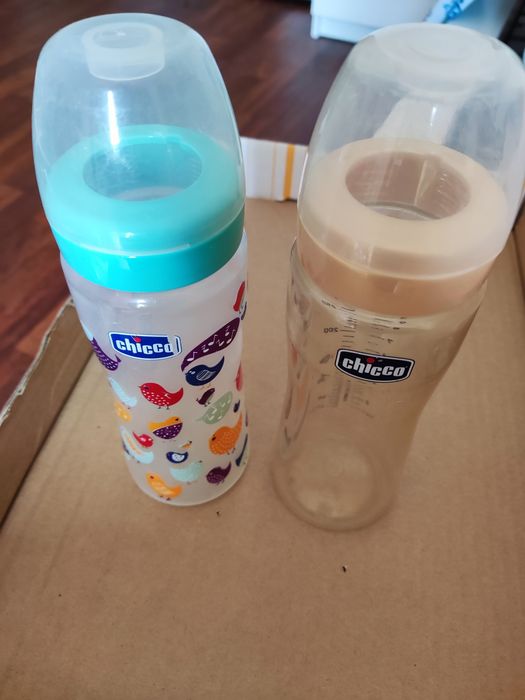 2 unidades Biberão Chicco 330ml