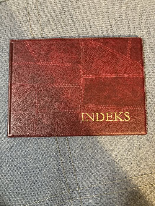 Okładka ma indeks dokumenty