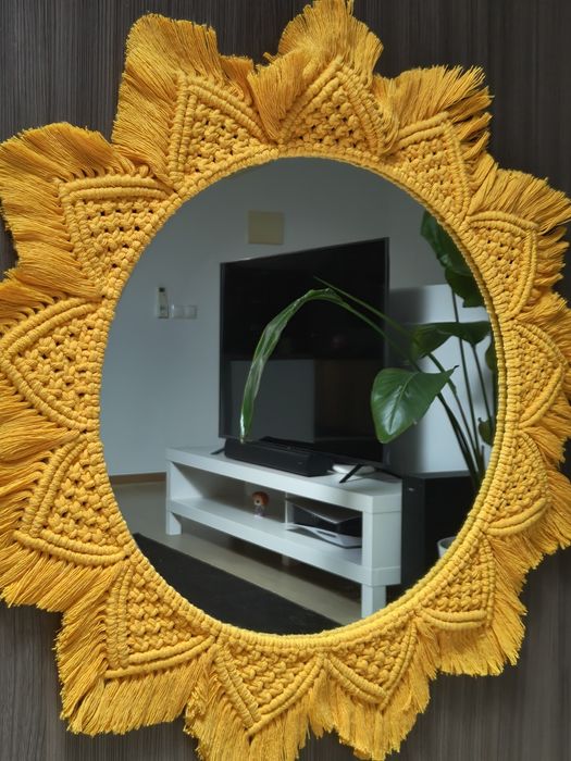 Espelho em macramé amarelo 45cm