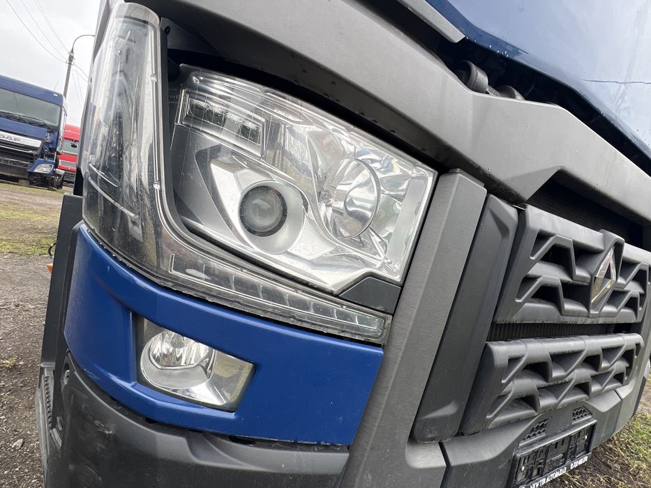 Фара на Daf XF 105 HELA