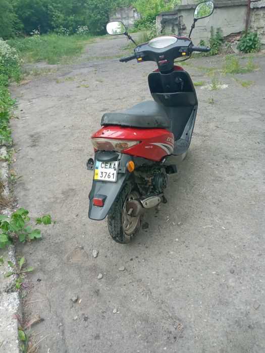 Продам скутер все працює дзвоніть